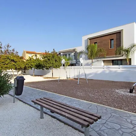 Villa Megan By Interhome